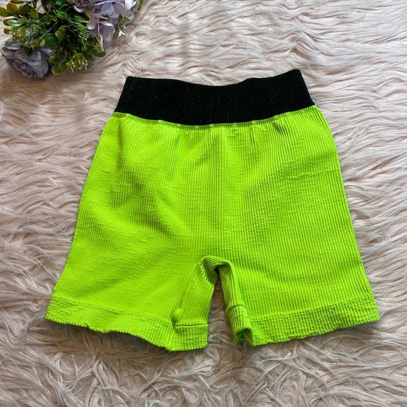 Free People Movement Prajna Green Seamless Shorts sz XS/S - Picture 1 of 6